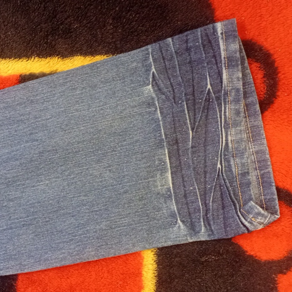 Dereon Jeans - Picture 11 of 16